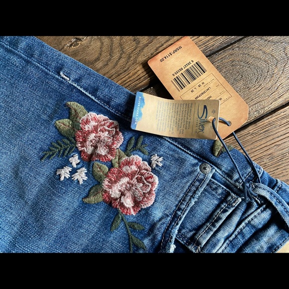 BRAND NEW SILVER JEANS CO. JEANS - Picture 2 of 6